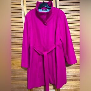 Very pretty pink front belted coat. Old Navy, XXL